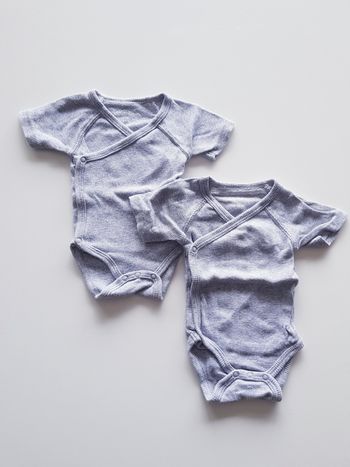 Kitchoun - Lot de 2 bodies croisés manches courtes