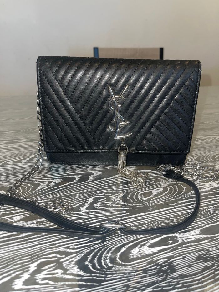 Sac pochette Yves saint laurent