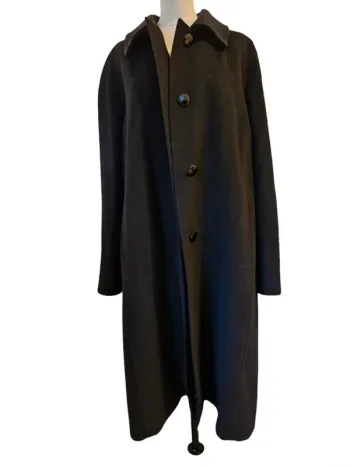 Manteau long noir en pure laine vierge – T.50