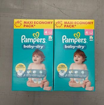 216 couches taille 4 baby dry pampers