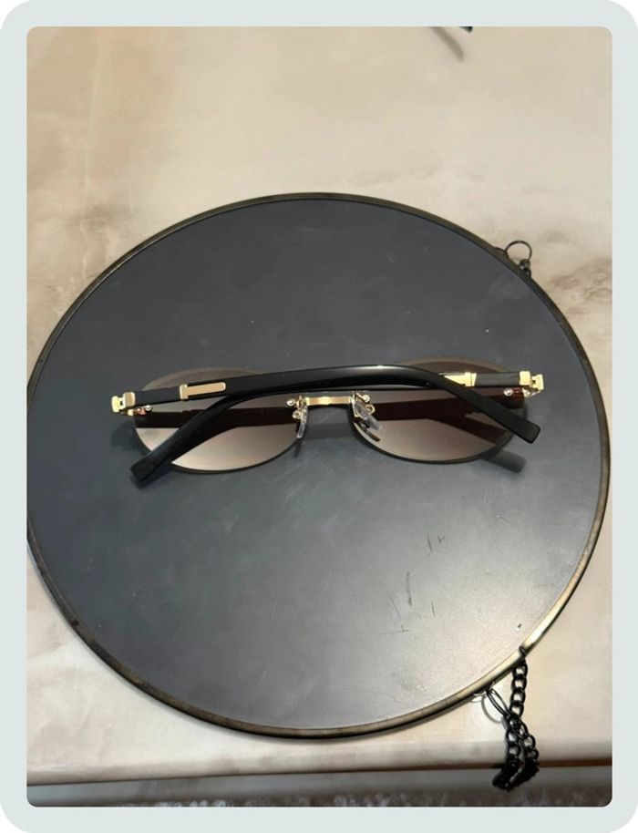 Lunette de soleil ovale marron clair - photo numéro 2