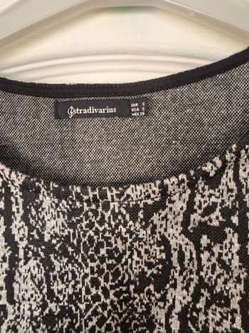 Robe stradivarius manches 3/4