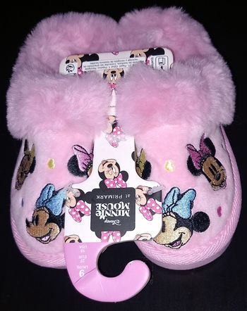 Chaussons Minnie Neuf avec étiquette