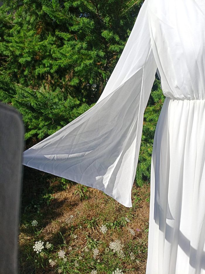 Robe de mariée Unique,  Taille 40/42/44 - photo numéro 4