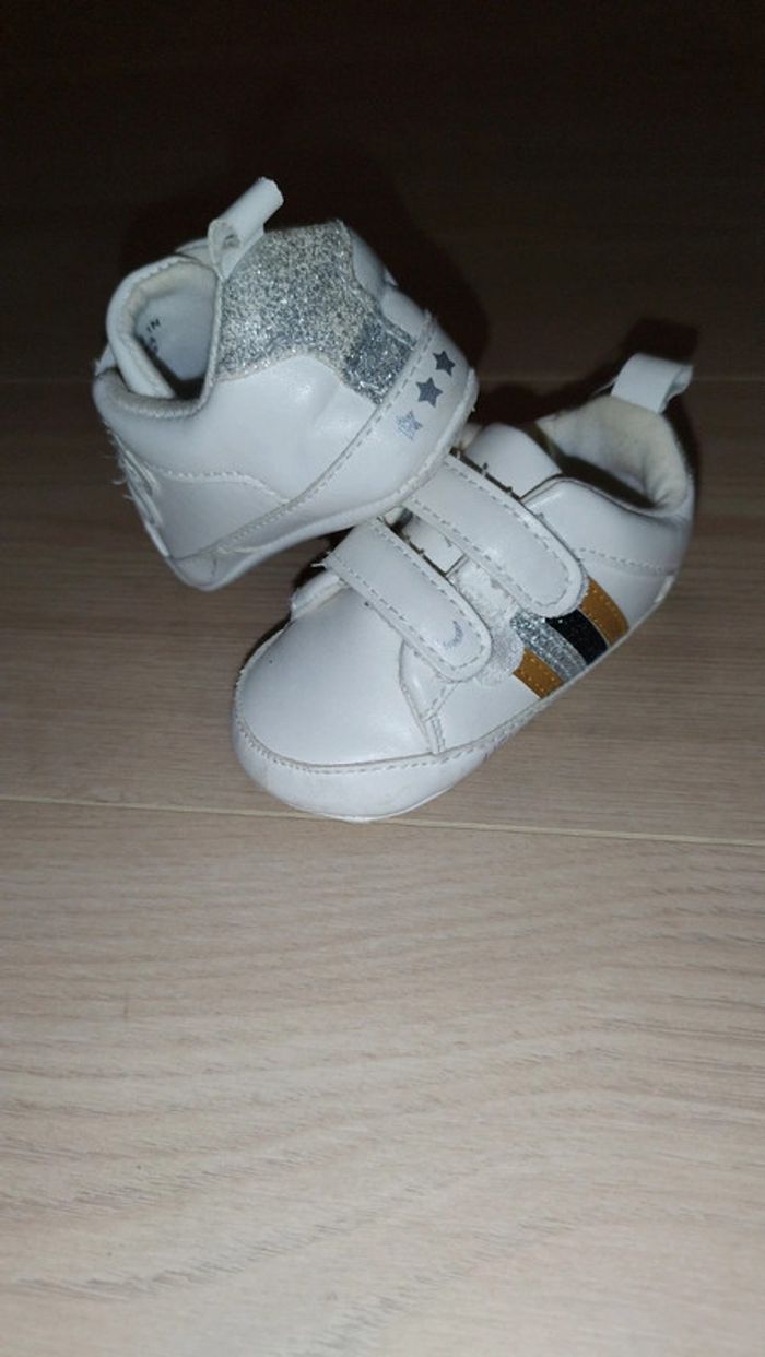 Lot de 5 paires de chaussures bébé . Du 6 mois à la taille 18 - photo numéro 8