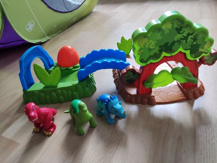Lot parc + dinosaures