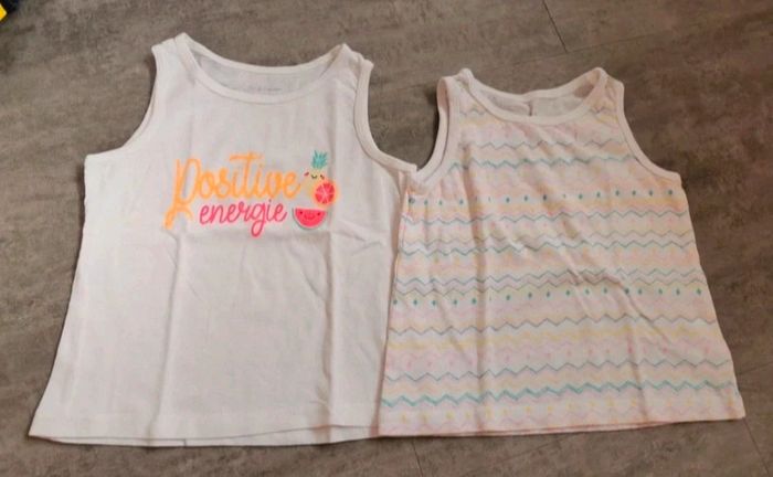 Lot débardeurs bébé fille 12 mois comme NEUFS