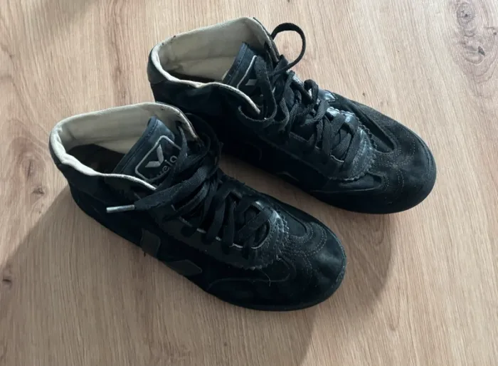 Chaussures baskets noires femme taille 38 marque veja vintage