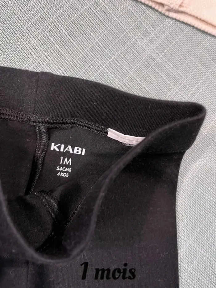 Ensemble 1 mois - photo numéro 3