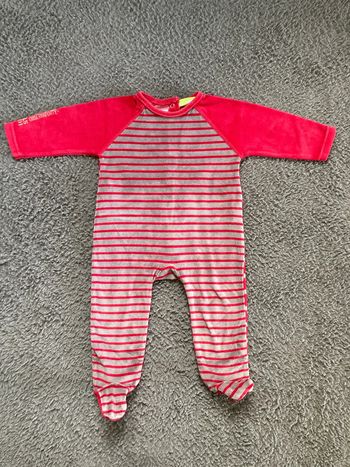 Pyjama 1P rouge et gris 12 mois