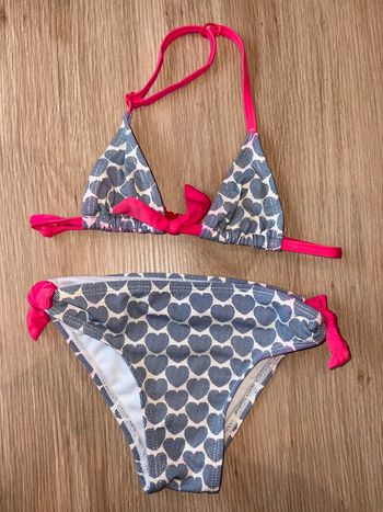 Maillot de bain 2 pièces okaidi très jolie porte 4 ans