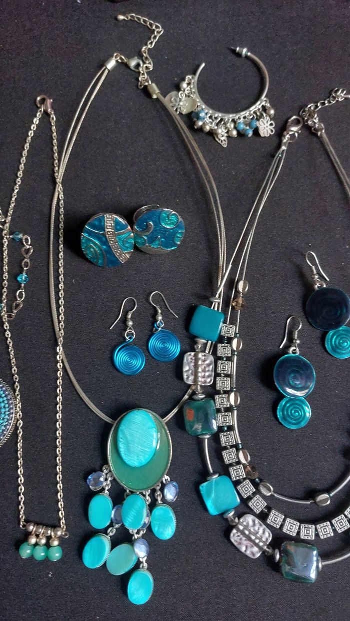 Lot bijoux bleue - photo numéro 4