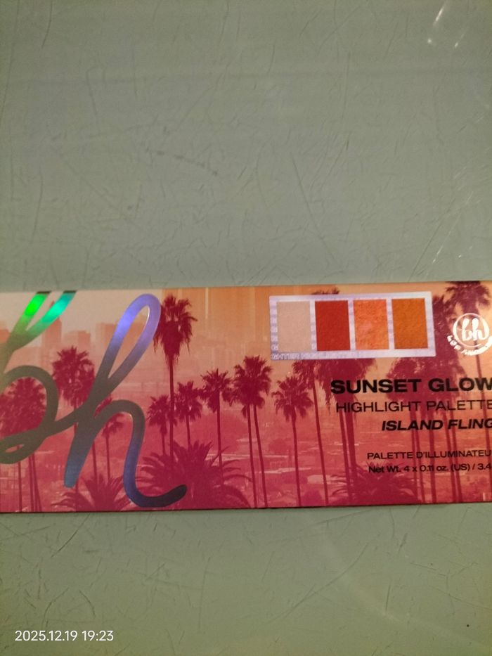 Palette d'illuminateur sunset glow island fling