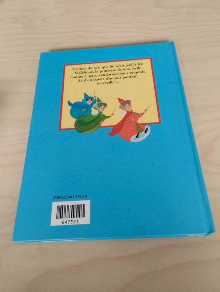 Livre la belle au bois dormant offert - photo numéro 2