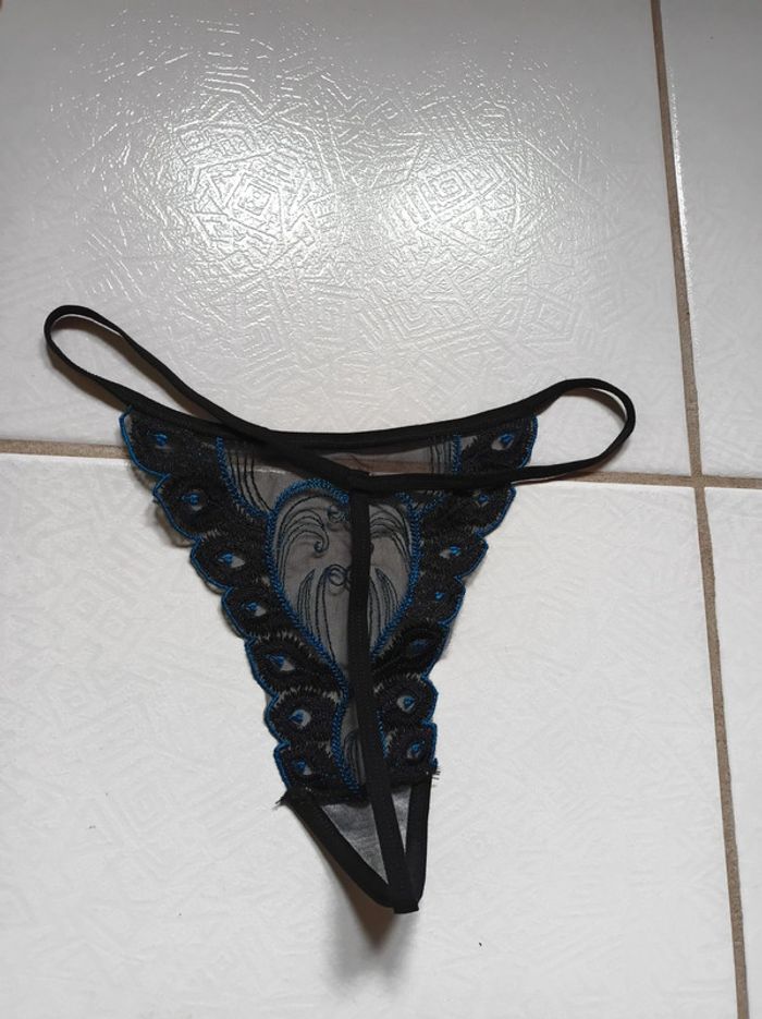 String femme noir et bleu - photo numéro 2