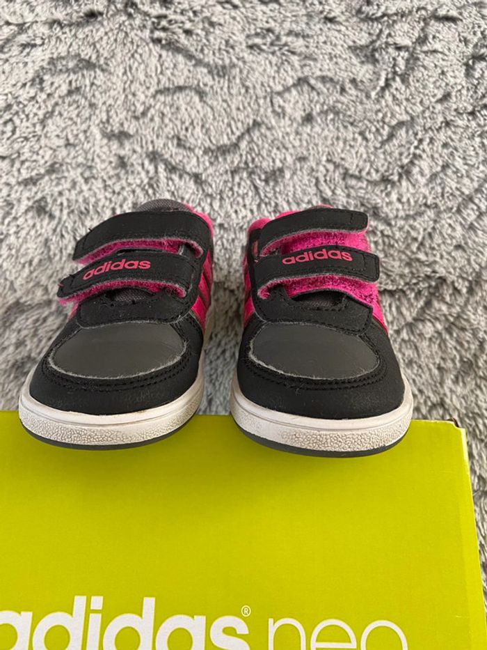 Baskets Adidas fille noires et rose - taille 21 - photo numéro 3