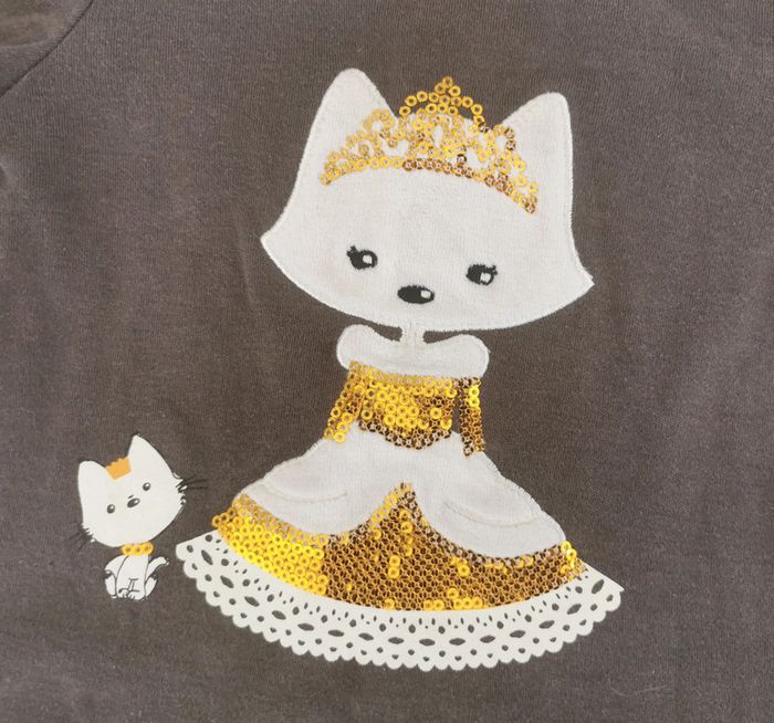 Tee-shirt 👣 taupe, sequins dorés, 6mois - photo numéro 2