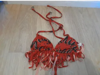 haut de maillot de bains taille 32