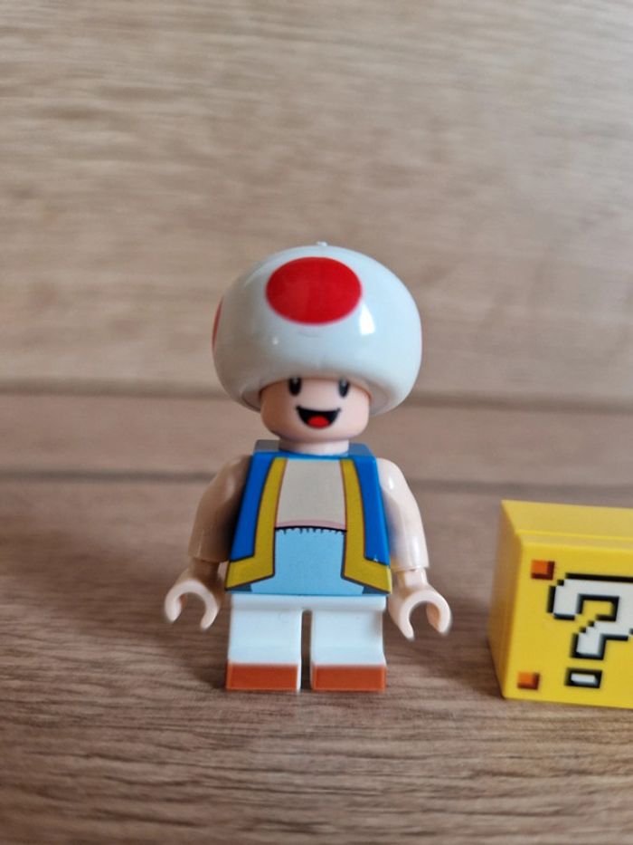Figurine type lego Toad / Super Mario - photo numéro 2