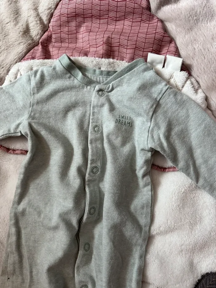 Pyjama - photo numéro 2