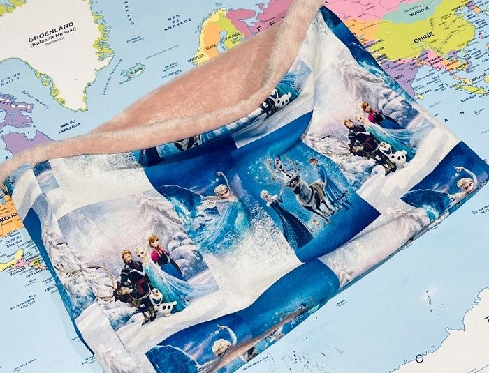 snood cache cou enfant Reine des neiges Disney taille 4/6 ans