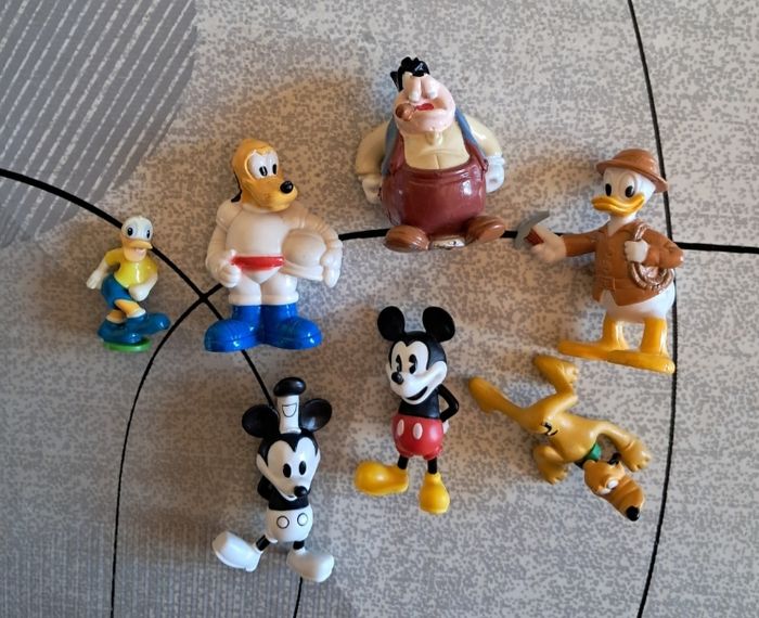 Figurines personnages de dessins animés *Mickey* - photo numéro 8