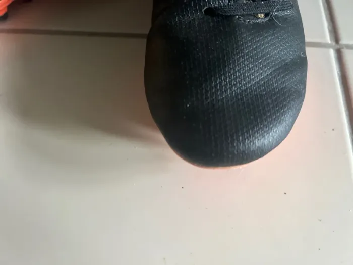 Chaussures à crampons - photo numéro 2