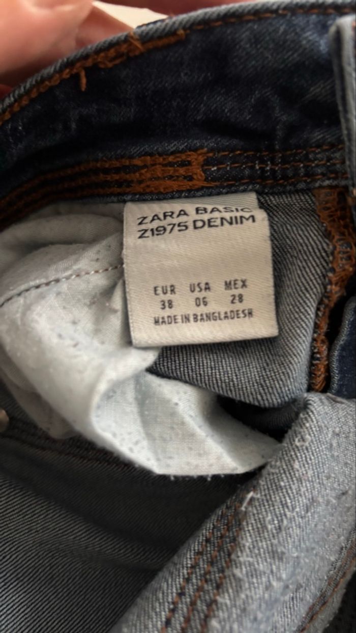 Jeans ZARA Taille 38 - photo numéro 3