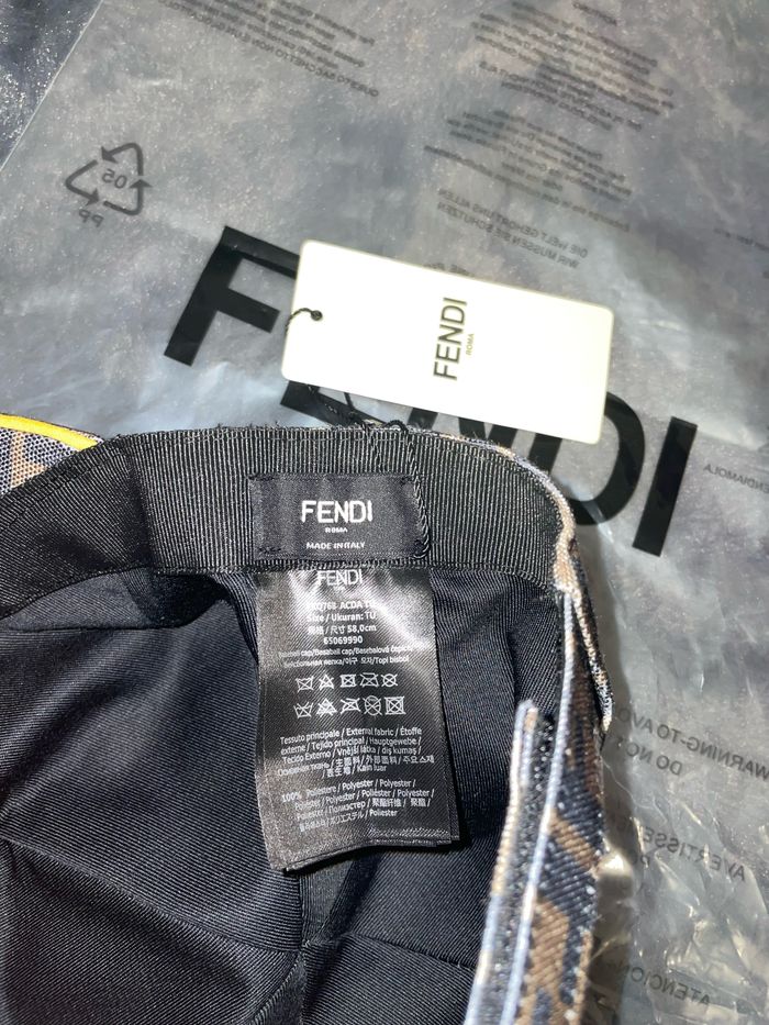 Casquette FENDI - photo numéro 5