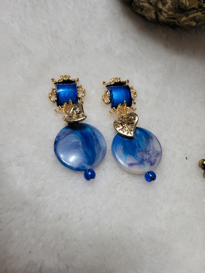 Boucles d oreilles style baroque bleues