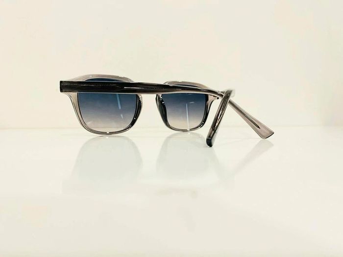 Lunette de soleil mixte grise transparente verres bleus dégradés UV protection catégorie 2 - photo numéro 7
