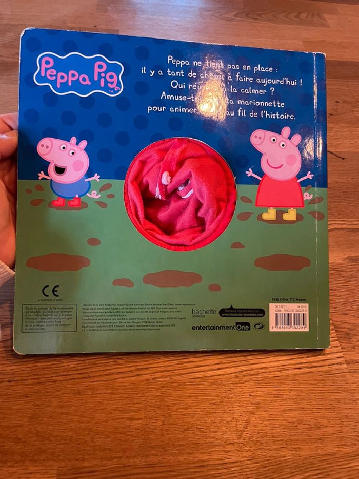 Livre Peppa Pig Mon livre marionnette Joue avec Peppa - photo numéro 3