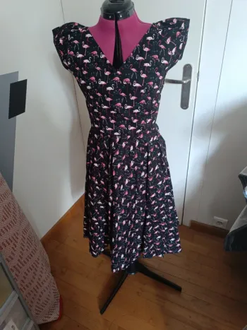 Magnifique robe style pin up