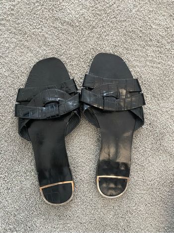 Claquettes noires