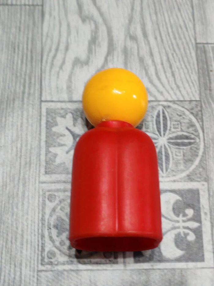 La maison des formes berchet bonhomme rouge - photo numéro 2