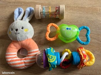 Lot 4 jouets d’éveil 