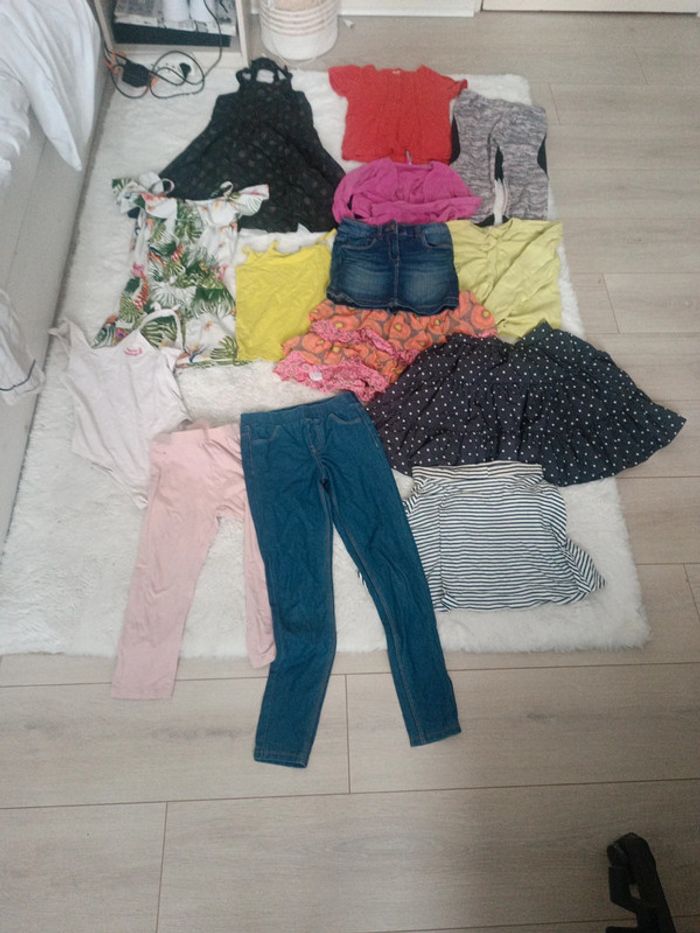 Lot vêtements fille printemps été 8 ans