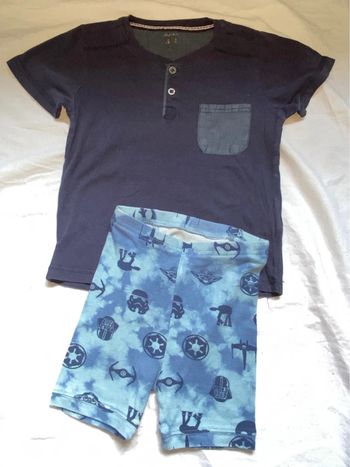 Pyjama 4 ans Le haut c’est golf kid et le bas c’est gap