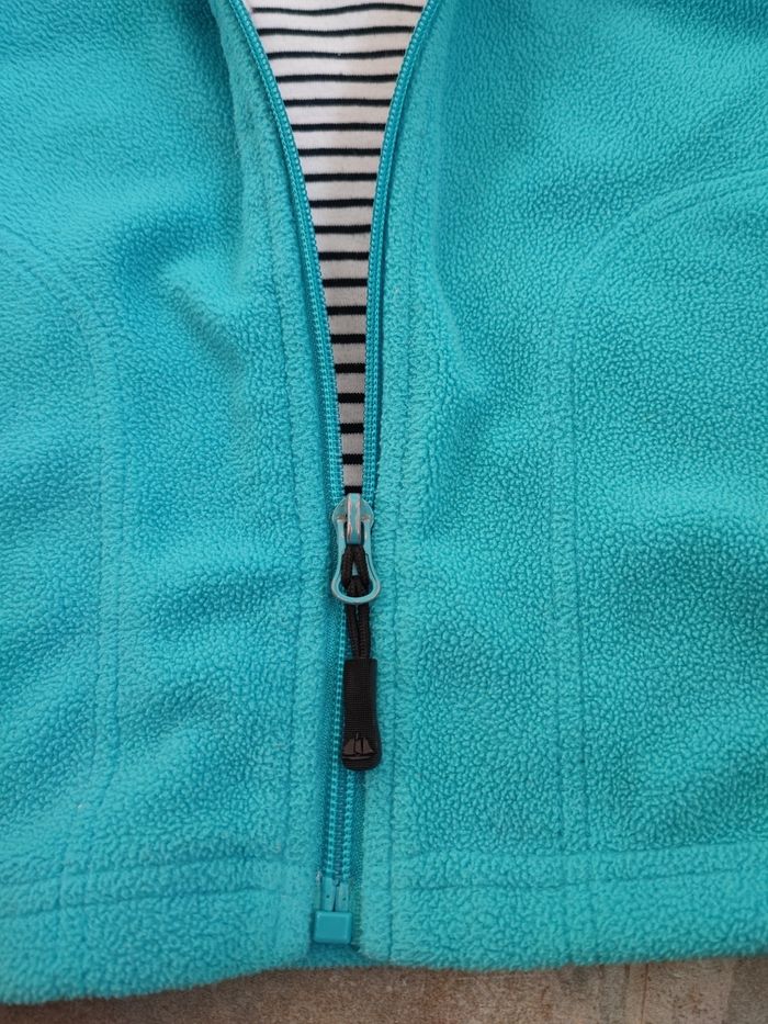 Veste polaire sans manche. 8 ans. Hublot - photo numéro 5