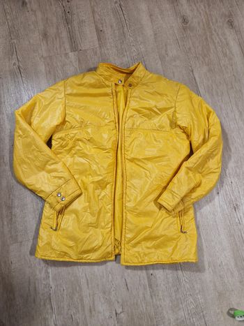 Manteau jaune