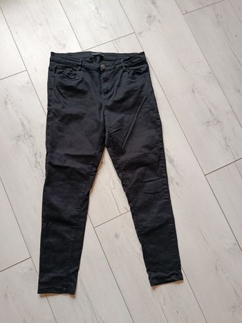 Jean noir taille 42