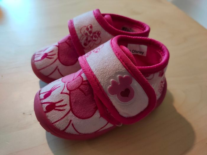 Chaussons Minnie taille 20 - photo numéro 2