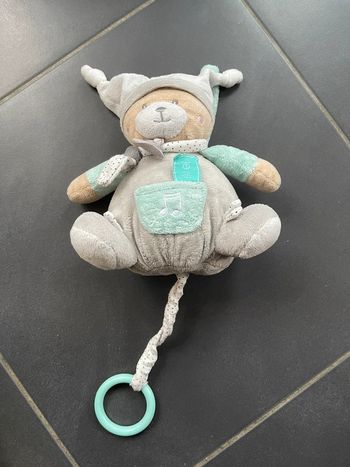 Peluche musicale Baby Nat