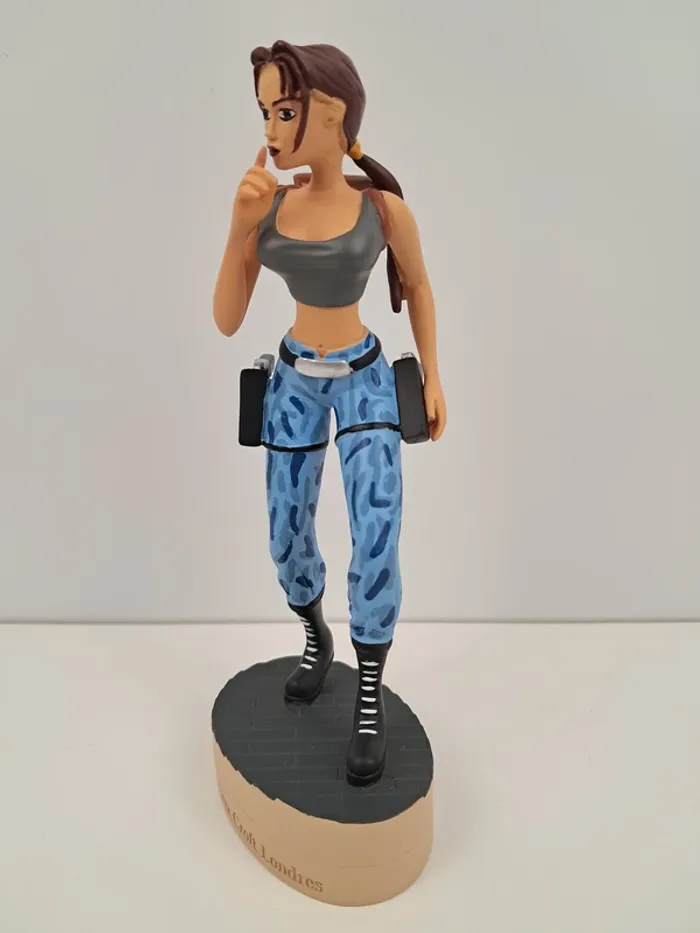 Figurine Tomb Raider Lara Croft - numéro 13 Les Aventures de Lara Croft Londres - photo numéro 2