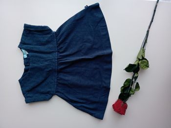 Robe bleue marine neuve 3 mois