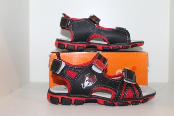 sandales nus pieds rouge et noire 30