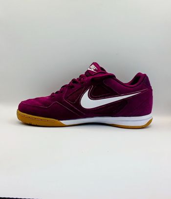 Nike gato neuve taille 40