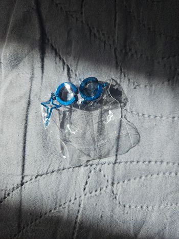 Boucles d'oreilles clip punk neuves bleues