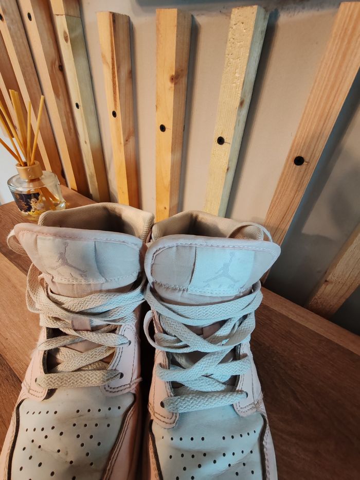 Baskets Nike Jordan montantes pointure 35.5 fille - photo numéro 5