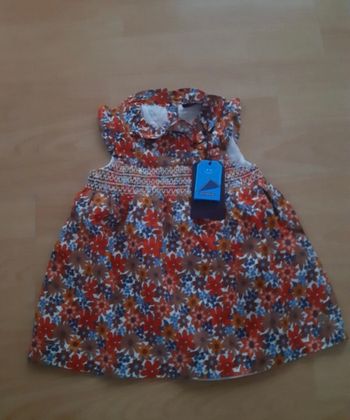 Robe bb fille 9 mois à assortir avec un pull en dessous ( sergent-major)